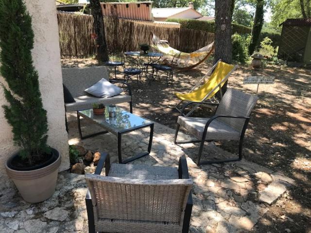 Petit Mas Provençal: Cozy Forest Retreat with Jacuzzi and Pool Saint-Paul-en-Foret Exterior photo