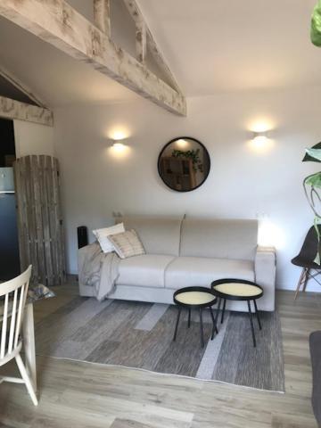 Petit Mas Provençal: Cozy Forest Retreat with Jacuzzi and Pool Saint-Paul-en-Foret Exterior photo