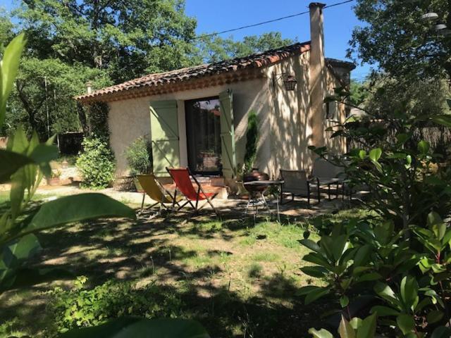 Petit Mas Provençal: Cozy Forest Retreat with Jacuzzi and Pool Saint-Paul-en-Foret Exterior photo